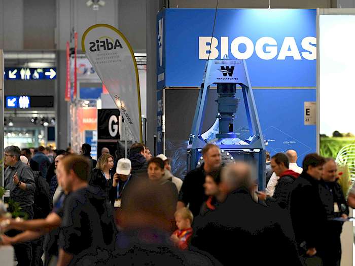 Menschen auf Messe
