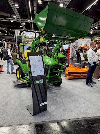 John Deere Kompakttrakttor 1 M 26 (Foto: Schmatzler)