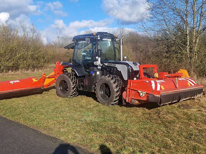 Max zu Eltz Maschinen Traktor BM Tractors - Better 175